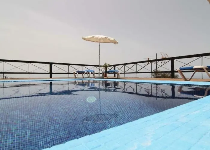 Cercado Del Medio, Con Piscina Privada 阿德耶