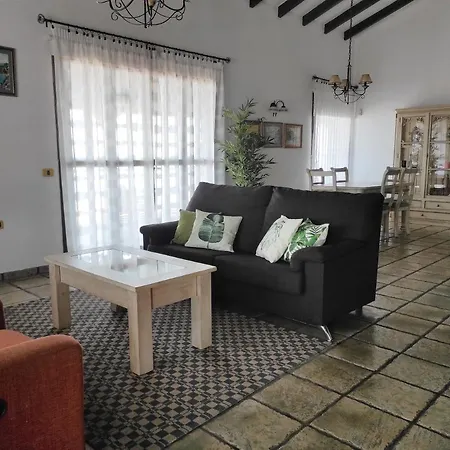 Cercado Del Medio, Con Piscina Privada 빌라 *