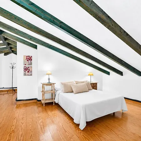 Cercado Del Medio, Con Piscina Privada