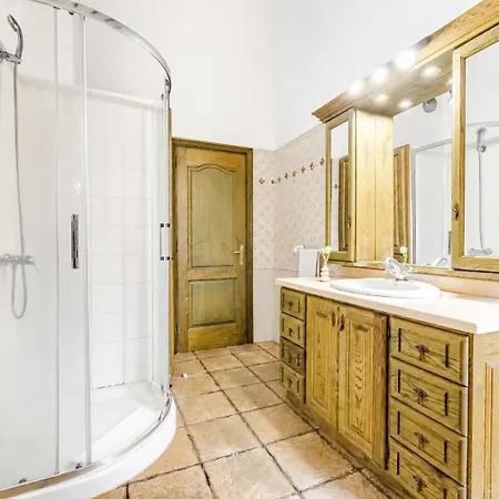 Villa Cercado Del Medio, Con Piscina Privada