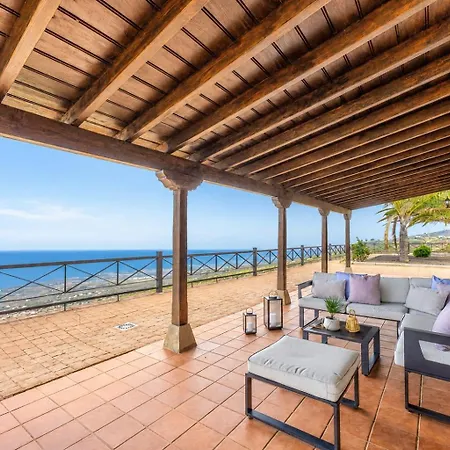 Cercado Del Medio, Con Piscina Privada