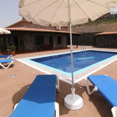 Villa Cercado Del Medio, Con Piscina Privada