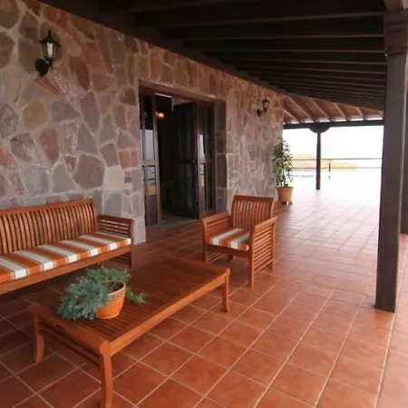 Villa Cercado Del Medio, Con Piscina Privada *