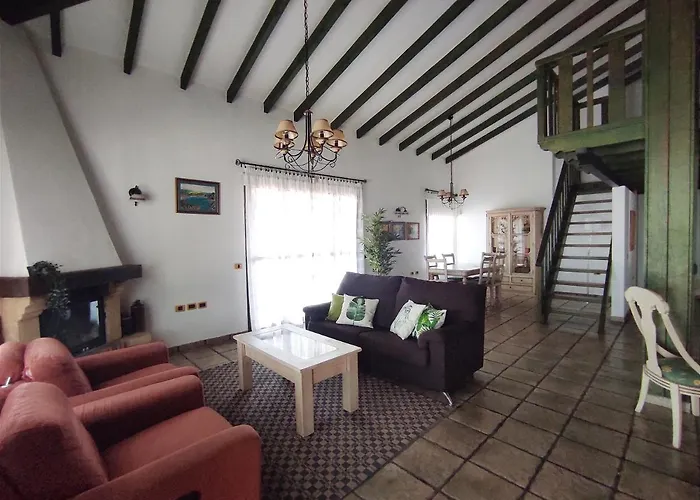 Cercado Del Medio, Con Piscina Privada