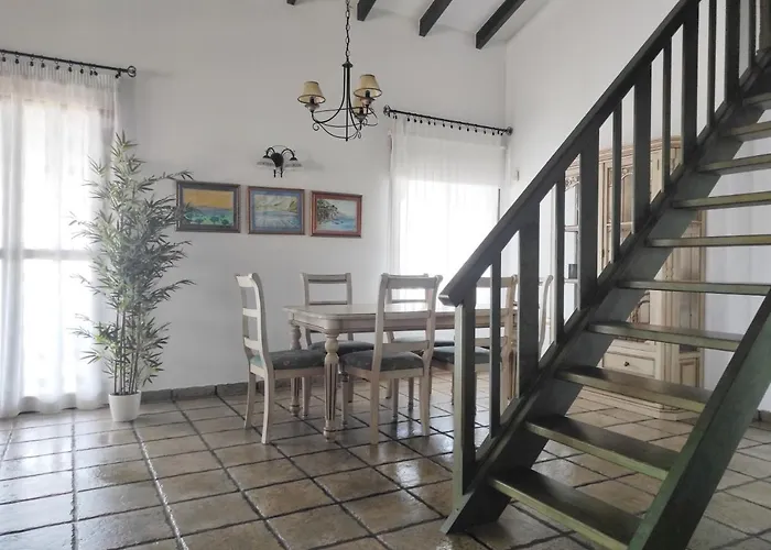 Cercado Del Medio, Con Piscina Privada Vila